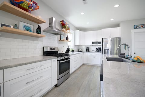 Kitchen-gas stove and modren appliances