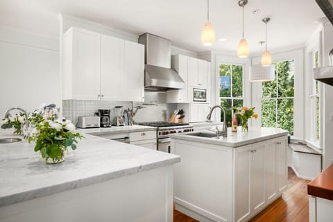 The fully stocked commercial kitchen is perfect for all of your meals!