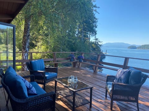 Balcony perfect for watching the sunsets in privacy! 