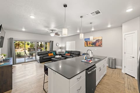 Large serving area, food prep or bar seat dining