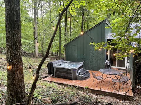 New private hot tub on rear deck facing Cacapon Mountain-an amazing setting to relax! 