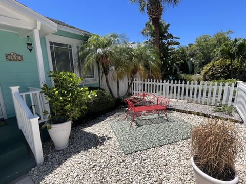 Front porch seating area