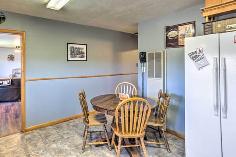 Dining Room | Dishware/Flatware Provided