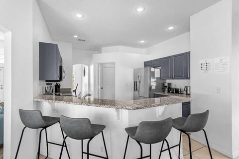 2334 Chadwick Circle (8).jpg