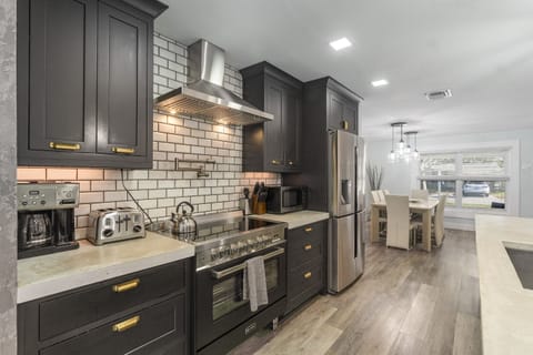 Beautifully Designed Kitchen!