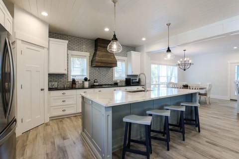 Kitchen with pantry and aisle seating