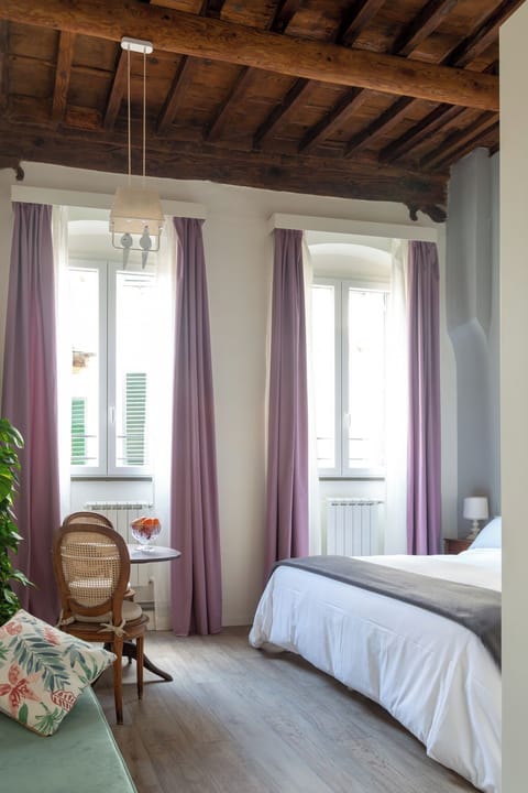 Very large bedroom