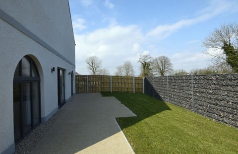 Private patio & garden area