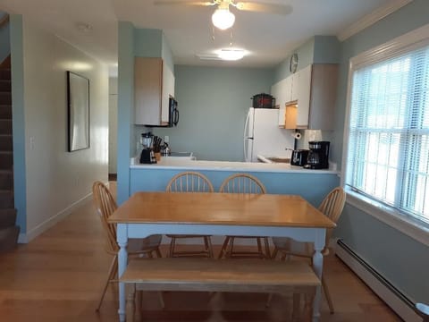 Gather for dinner, recap the day's activities, and plan tomorrow's adventures.!