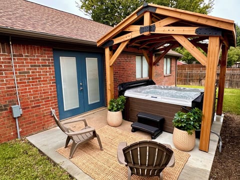 Come enjoy our new hot tub! Perfect way to relax after a long day.