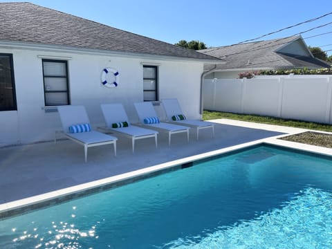 Pool area 