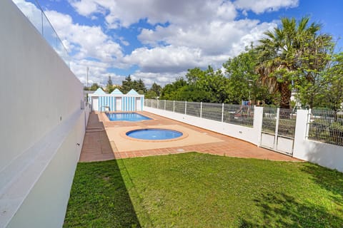 Holiday Home Swimming Pool