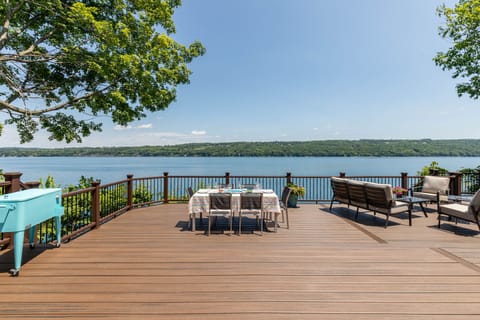 Endless deck view