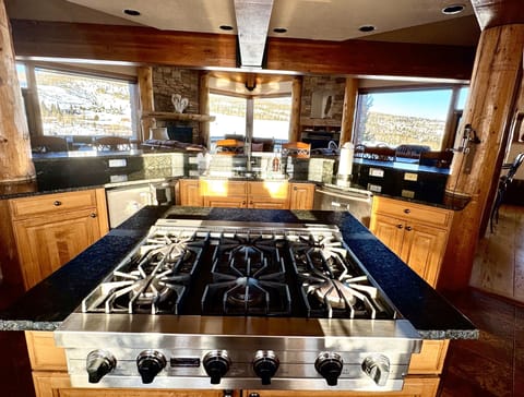 KITCHEN VIKING RANGE