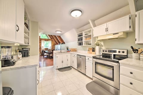 Kitchen | Cooking Basics | Dishware & Flatware