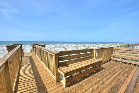 Ocean Views
GW 6.2022