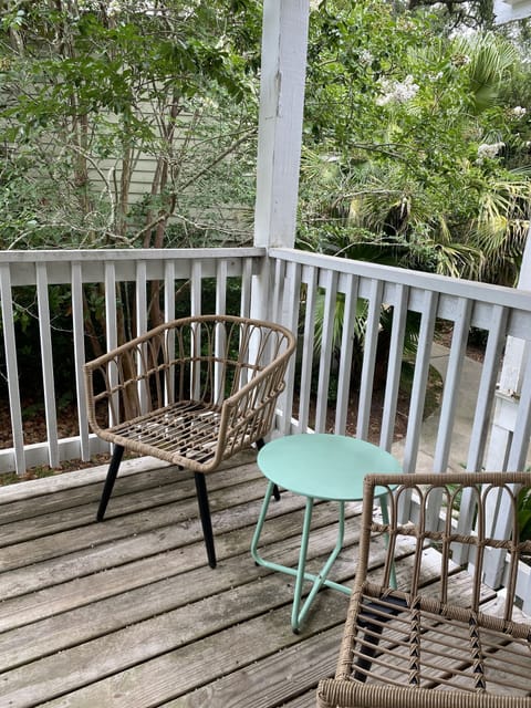 Balcony seating area