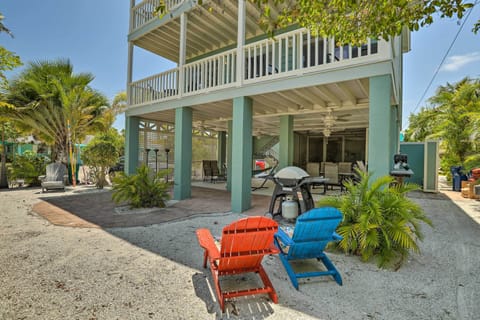 Bradenton Beach Vacation Rental | 2BR | 2BA | Flight of Stairs to Enter
