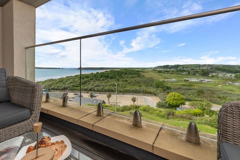 Luxury Apartment with Sea Views
