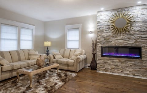 Beautiful renovated Welcome Home!