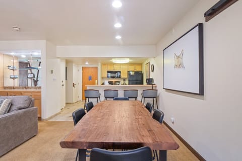 Indoors, Furniture, Table, Desk, Chair