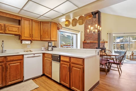 Indoors, Hardwood, Kitchen, Floor, Flooring