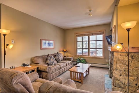 Living Room, Room, Indoors, Couch, Furniture