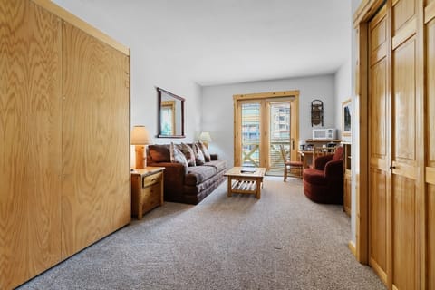 Flooring, Furniture, Floor, Living Room, Room