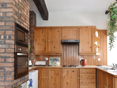 Kitchen | Primrose Cottage, Bowness-on-Windermere