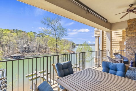 Beautiful water front views of Lake Martin.