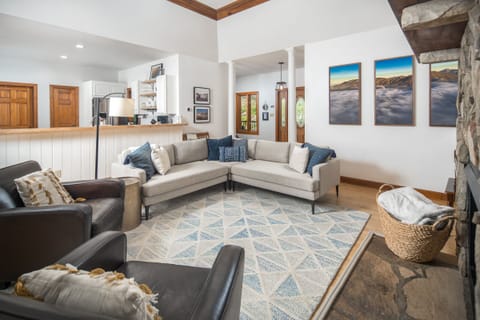 Vaulted ceiling living room with 9ft ceilings throughout the house.