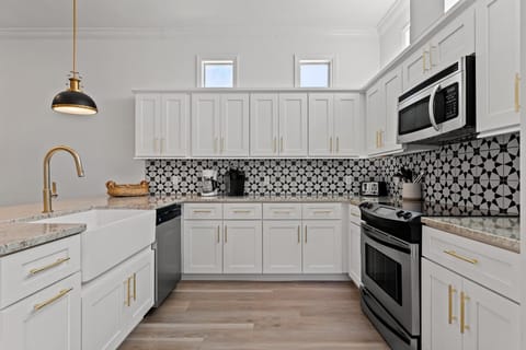 Fully equipped kitchen