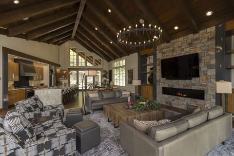 Main Living Space/Dining/Kitchen (TV and Gas Firepace) and awesome views