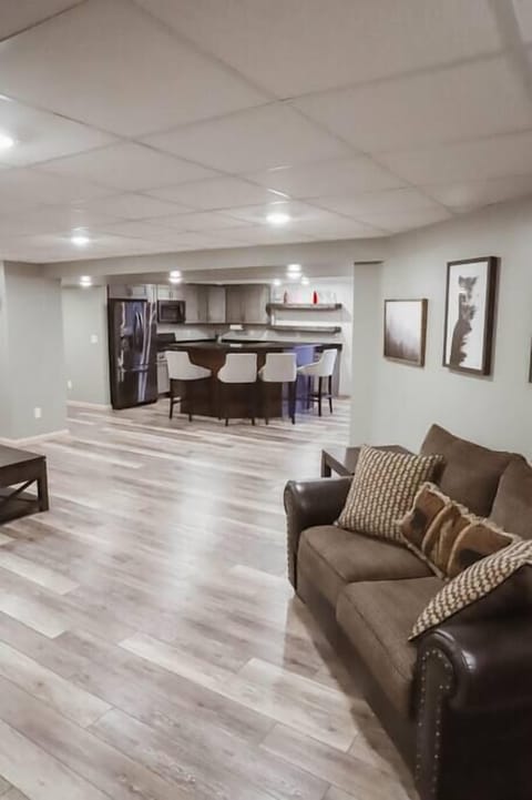 Downstairs Kitchen (1)