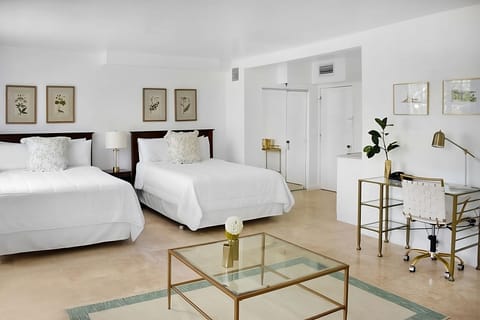 Unit with 2 Queen size beds