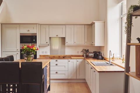 The kitchen at Plum Cottage, Lake District