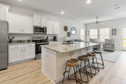 Salty Intentions Serenity 4 Bedroom by PKRM