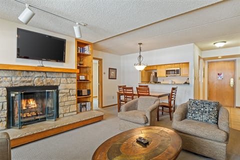 Furniture, Indoors, Living Room, Fireplace, Screen