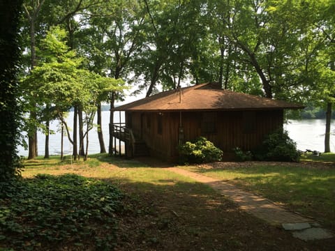 Older shot of the house from the driveway. We have a new roof (dark gray).