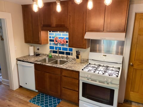 Kayaker's Kitchen
- Fridge/Freezer
- Microwave
- Stove
- Plates, Bowls, cups etc