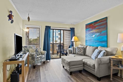 Open Living Room - Gorgeous New Flooring In The Living Room