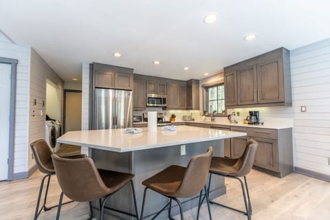 Breakfast bar with seating for four.