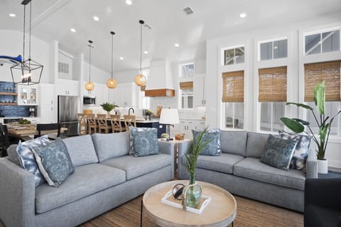 2nd Floor Living Area