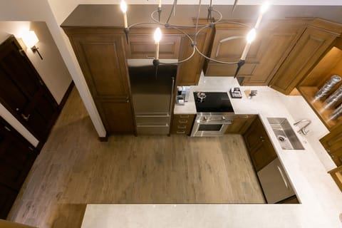 Flooring, Hardwood, Floor, Building, Furniture