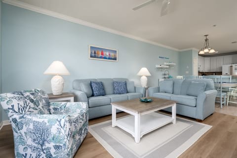 Living Room w/Queen Sleep sofa