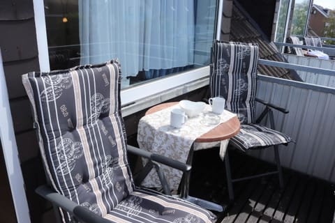 Balcony with seating