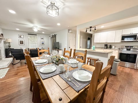 "This place is a 5 star stay! Can't wait to book this place again." - D.J. 