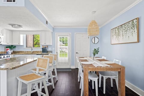 Newly furnished Dining Area & Eat In Kitchen