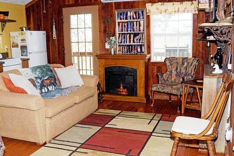 Amish fireplace - Living room