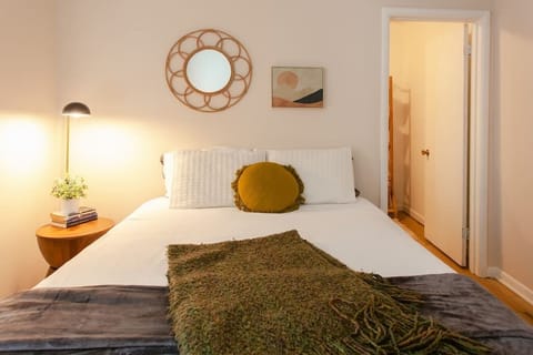 Queen size Casper Mattress!